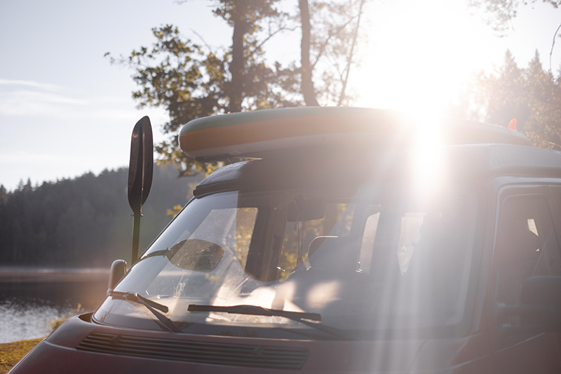 Sup & sunset, camping with the Volkswagen California in Sweden, paddling the lake, www.Fenne.be /www.DOGvision.eu