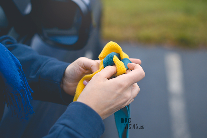 Creative on the road: fleece dog toy diy | www.DOGvision.be | dog blog