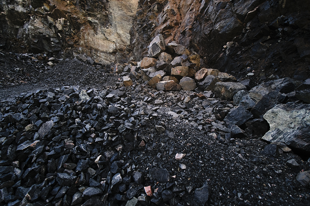 Rockhound quarry hike, www.DOGvision.eu