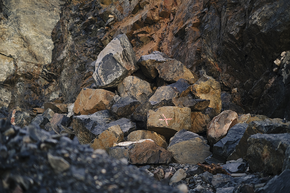 Rockhound quarry hike, www.DOGvision.eu