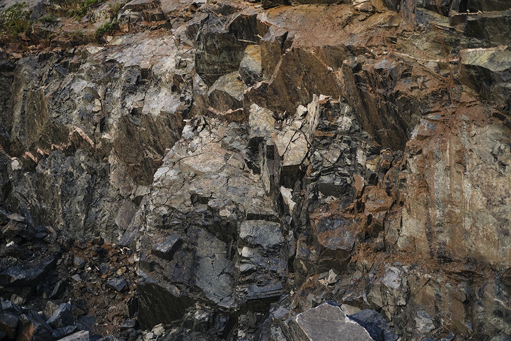 Rockhound quarry hike, www.DOGvision.eu
